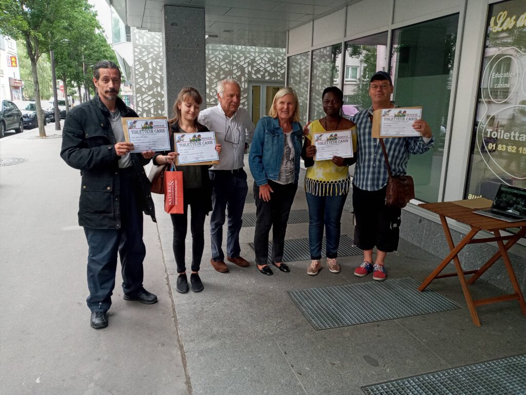 Photo 2 : Les mêmes avec les fondateurs-dirigeants d’Audreco.